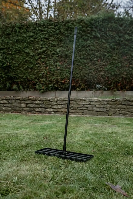 Nivelační a zapravovací brána 75 cm - černá