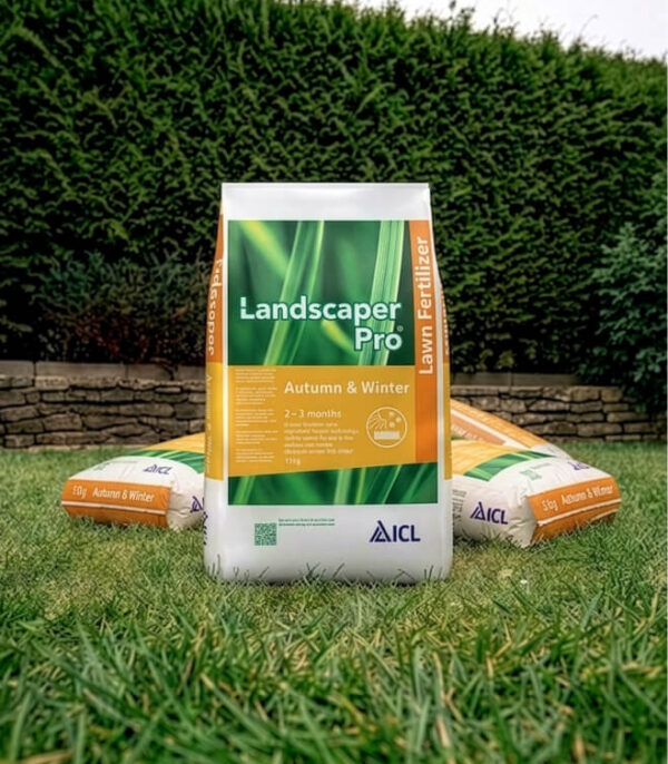 Landscaper Pro Autumn and Winter trávnikové hnojivo 15 kg